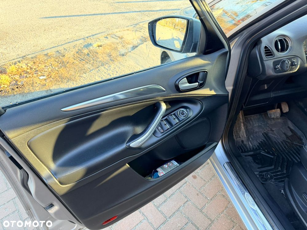 Ford S-Max 2.0 TDCi DPF Titanium X - 31