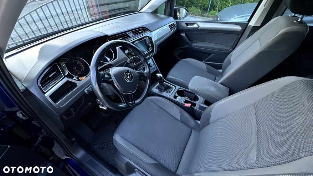 Volkswagen Touran 1.5 TSI EVO Trendline DSG - 3