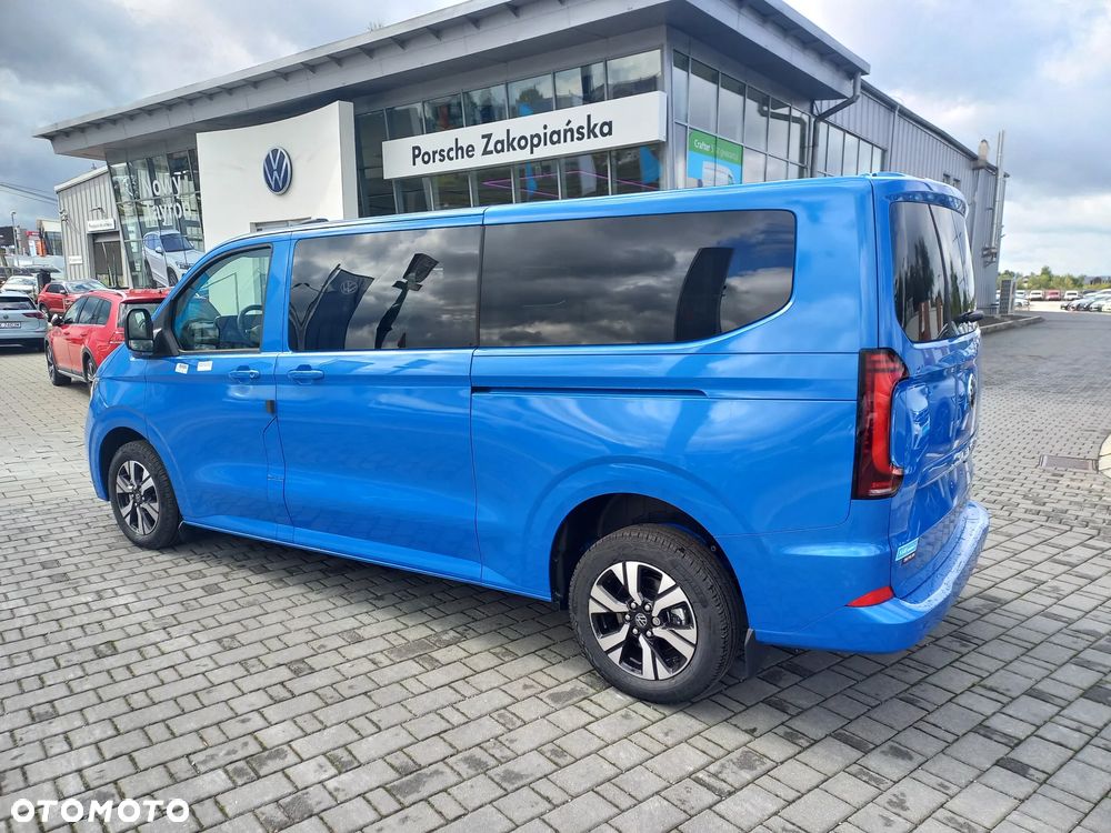 Volkswagen Caravelle - 4