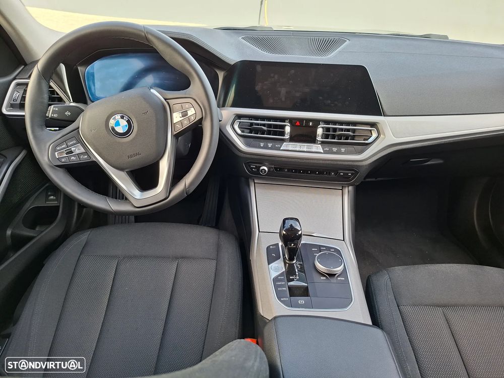 BMW 320 d Auto - 11