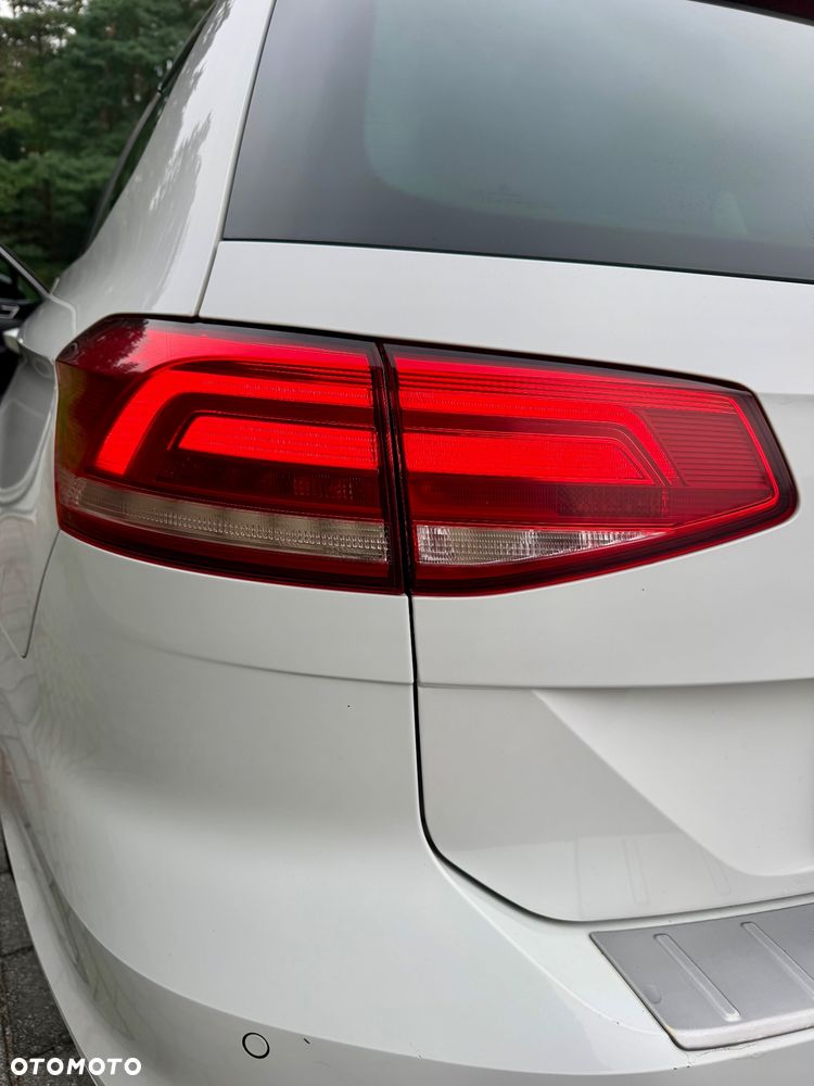 Volkswagen Passat - 18