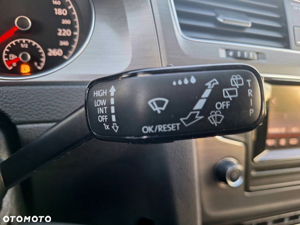 Volkswagen Golf - 29
