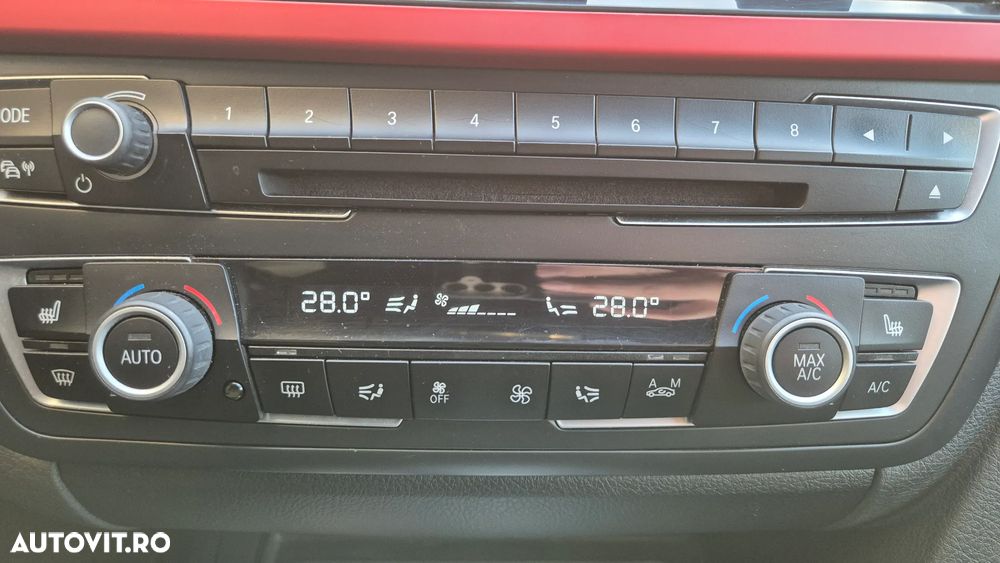 BMW Seria 3 320d Aut. Sport Line - 11