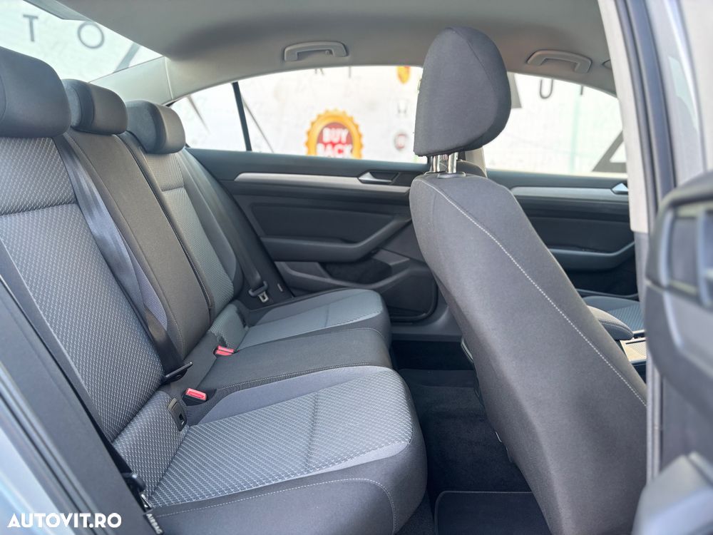 Volkswagen Passat 2.0 TDI SCR DSG Business - 11