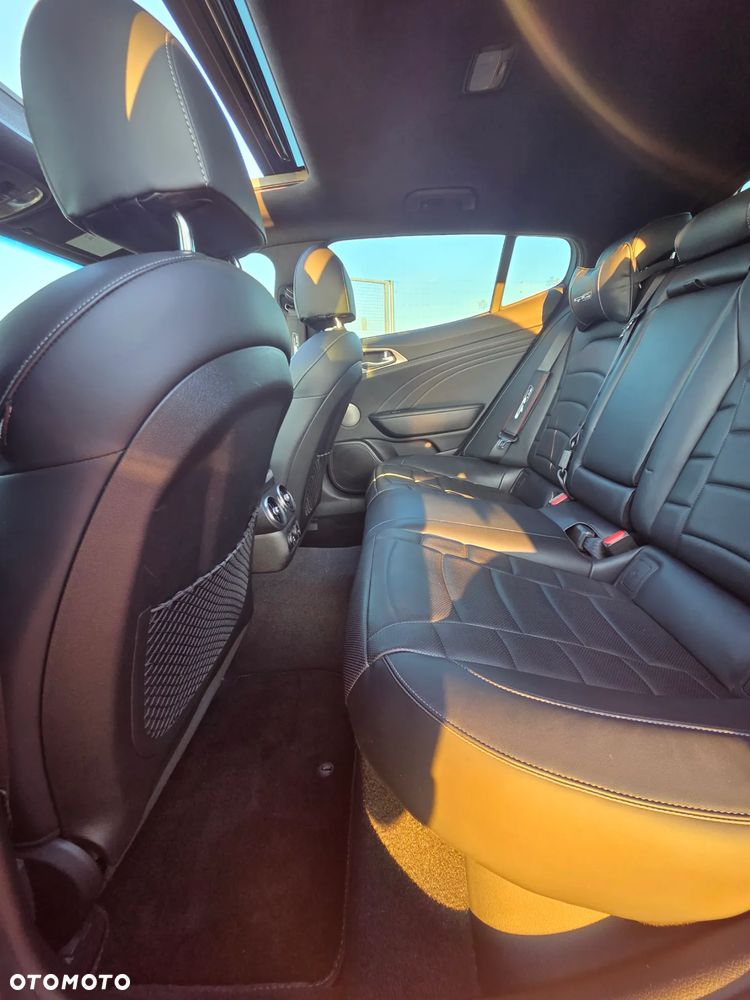 Kia Stinger 3.3 T-GDI V6 GT AWD - 9