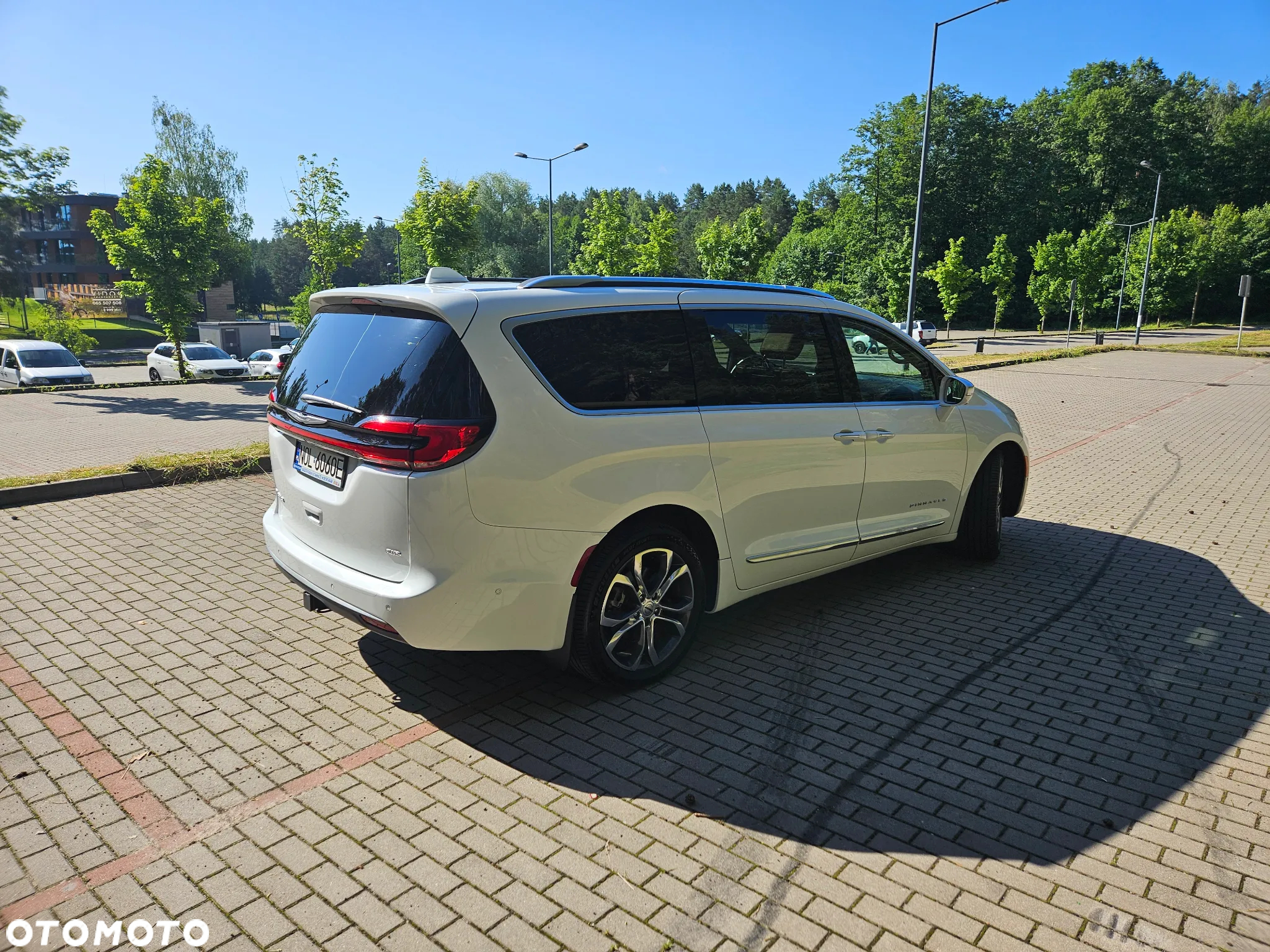 Chrysler Pacifica - 5