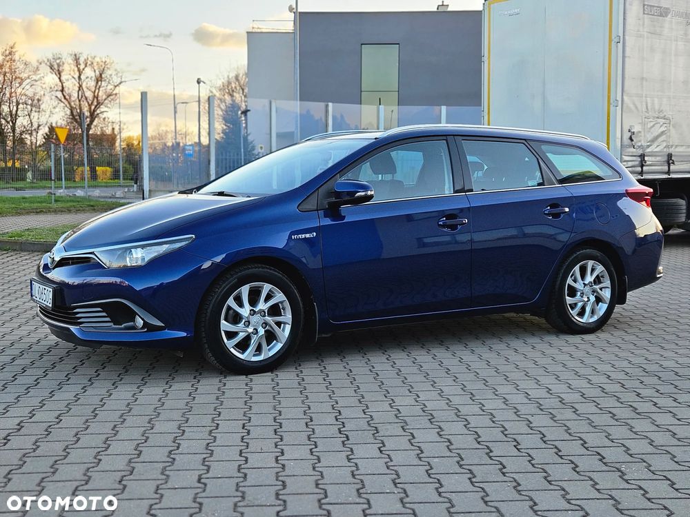 Toyota Auris Hybrid 135 Premium - 16