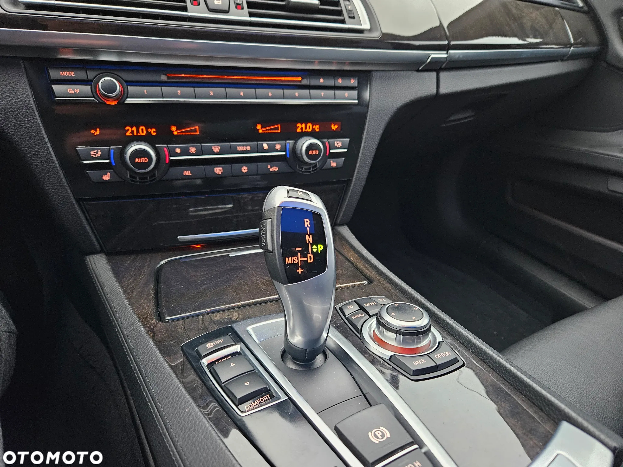BMW Seria 7 750i - 15