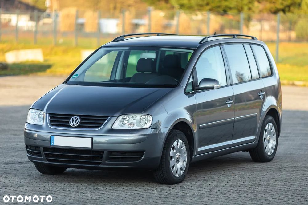 Volkswagen Touran 1.9 TDI DSG Trendline - 4