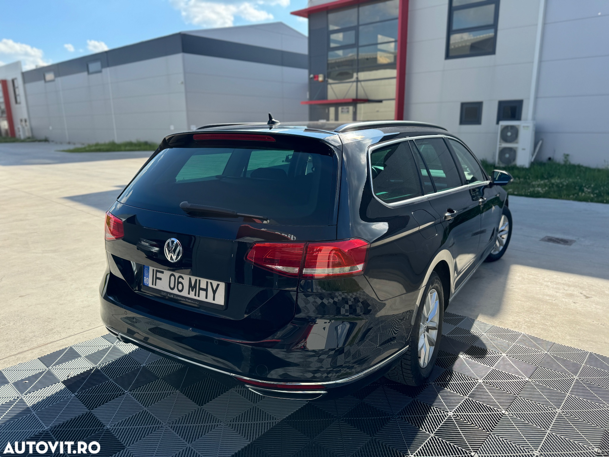 Volkswagen Passat Variant 2.0 TDI DSG 4Motion Comfortline - 4