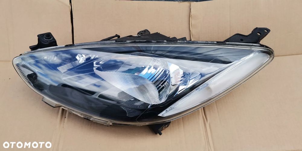 Reflektor lewy Lampa lewa Mazda 2 2007- - 2