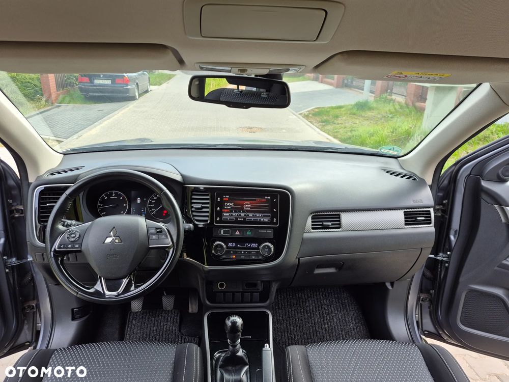Mitsubishi Outlander 2.2 DI-D 2WD Plus - 5