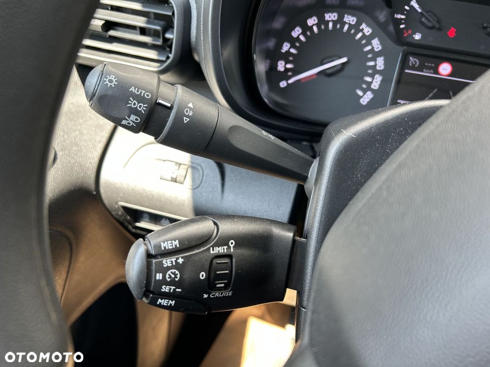 Toyota Proace City Verso 1.2 D-4T Combi - 13