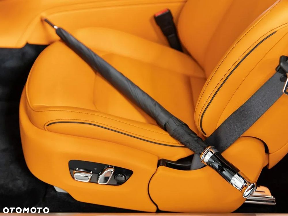 Rolls-Royce Spectre - 36