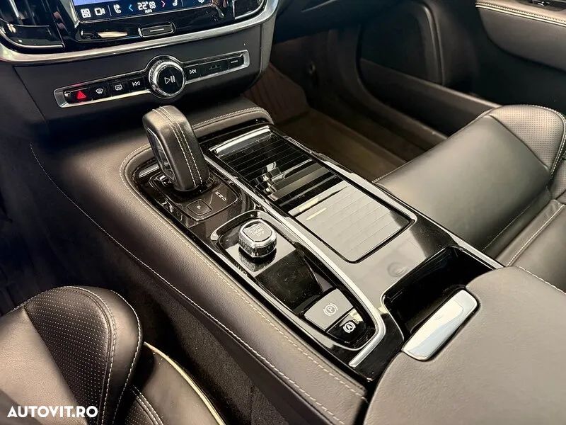 Volvo S90 T8 Recharge AWD Geartronic RDesign - 8