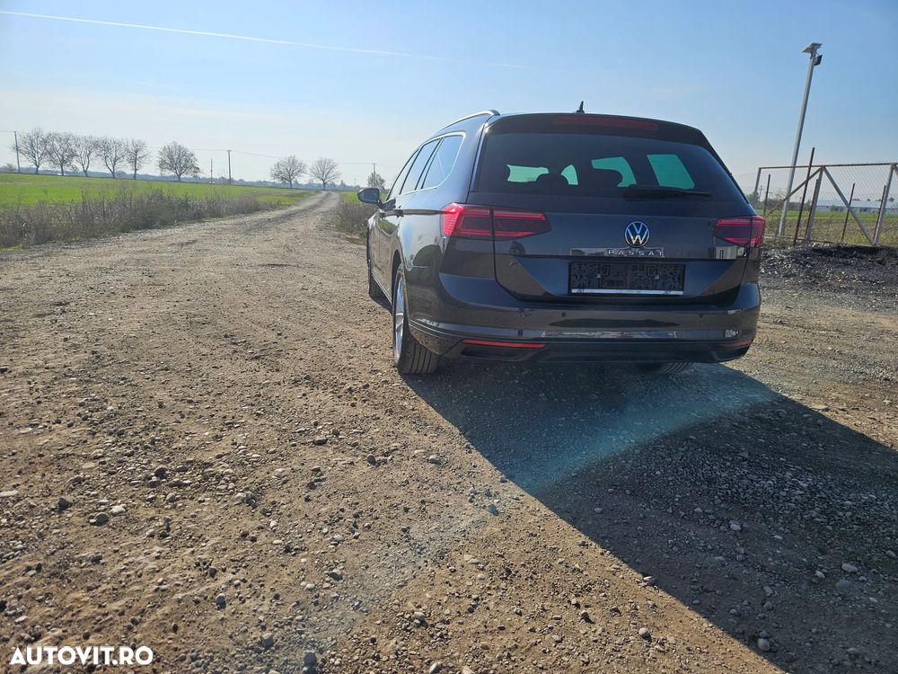 Volkswagen Passat - 4