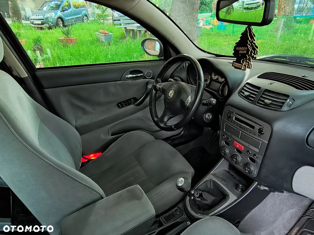 Alfa Romeo 147 1.9 JTD 16V M-Jet Distinctive - 7