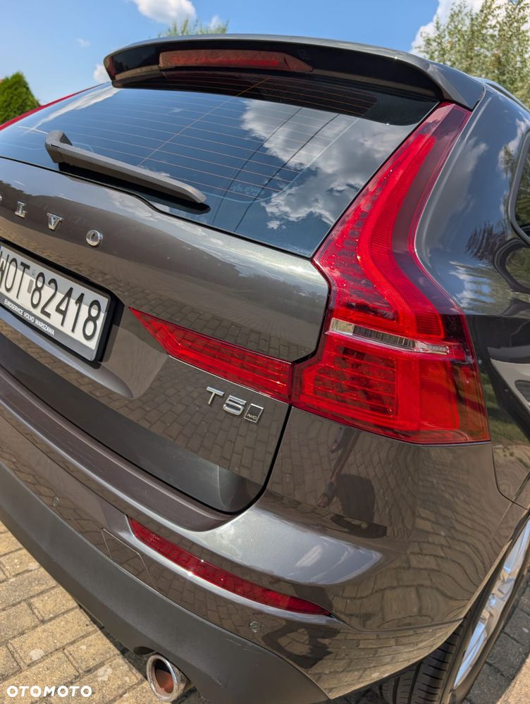 Volvo XC 60 T5 GPF AWD Momentum - 37