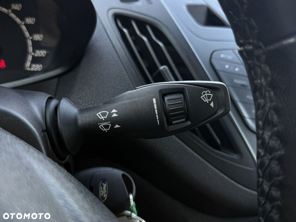 Ford Tourneo Courier - 18