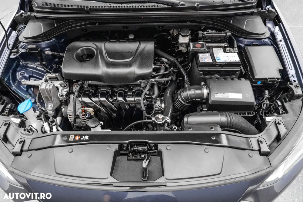 Hyundai Elantra 1.6 MPi Highway - 22