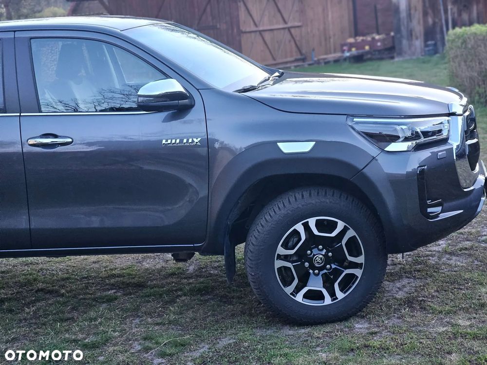 Toyota Hilux 2.8 D-4D mHEV Double Cab Executive 4x4 - 5