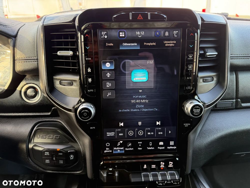 RAM 1500 Crew Cab Shortbed Laramie - 16