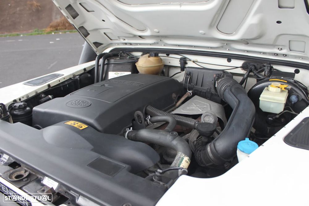 Land Rover Defender 110 2.5 TD5 Metal Top - 12