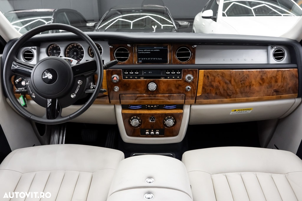 Rolls-Royce Phantom Standard - 8
