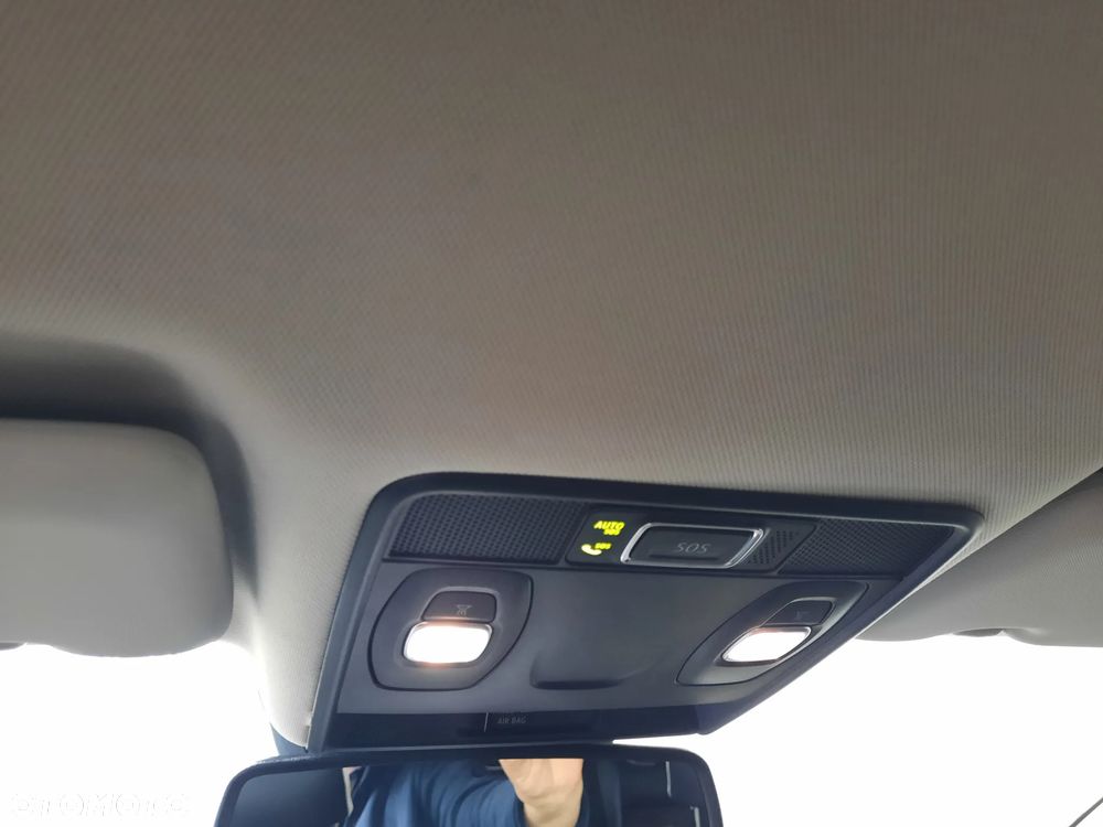 Renault Captur - 31
