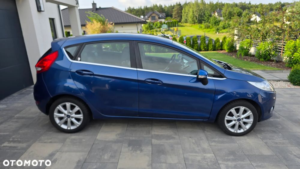 Ford Fiesta 1.6 TDCi DPF Ghia - 7
