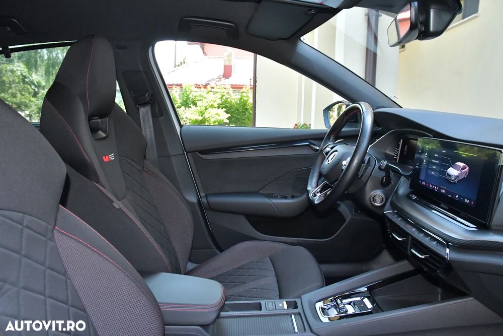 Skoda Octavia 2.0 TSI DSG RS - 22
