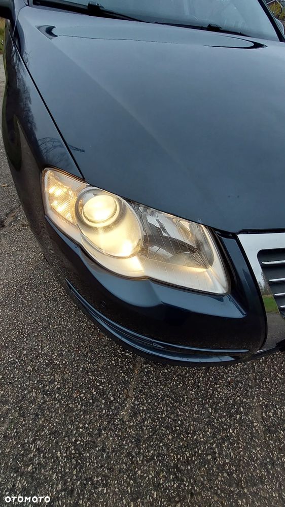 Volkswagen Passat 2.0 TDI DPF Comfortline - 24