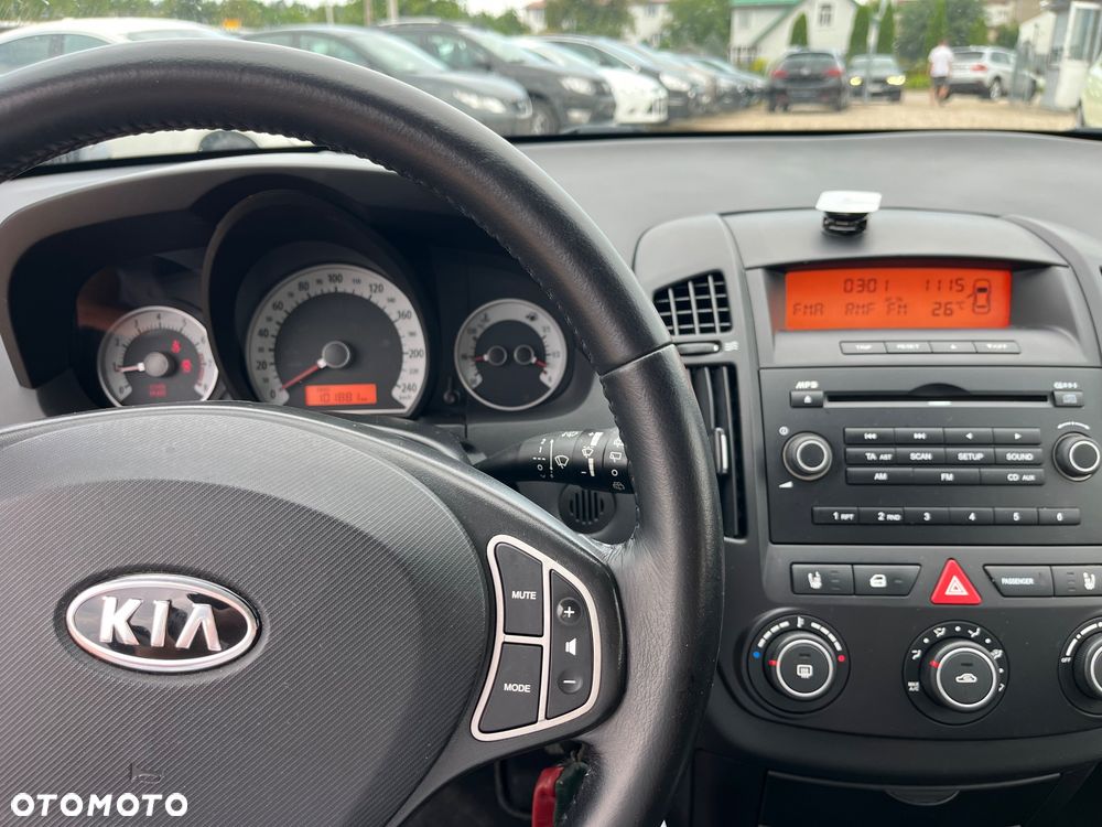 Kia Ceed 1.4 CVVT Attract - 12