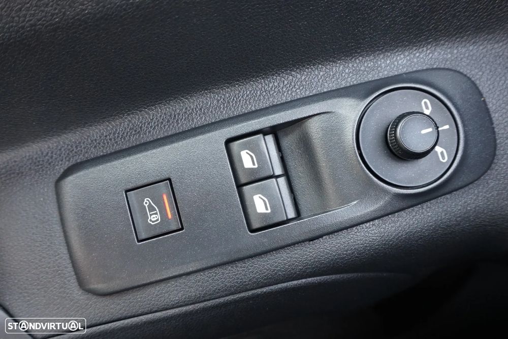 Opel Combo CDTI 102 Enjoy IVA dedutível - 39