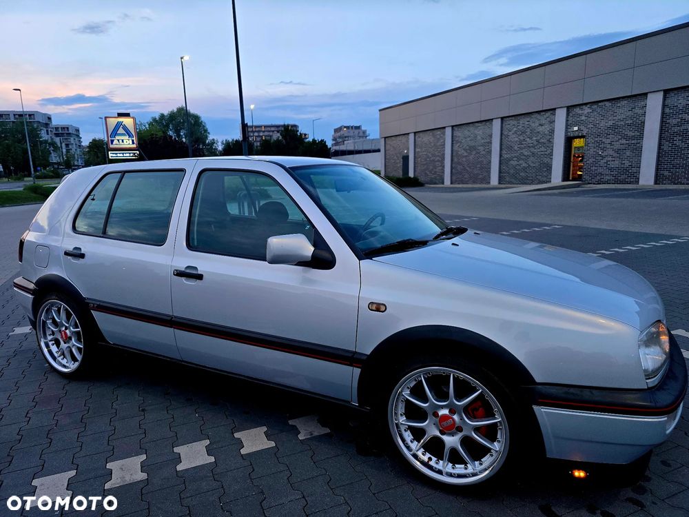 Volkswagen Golf - 20