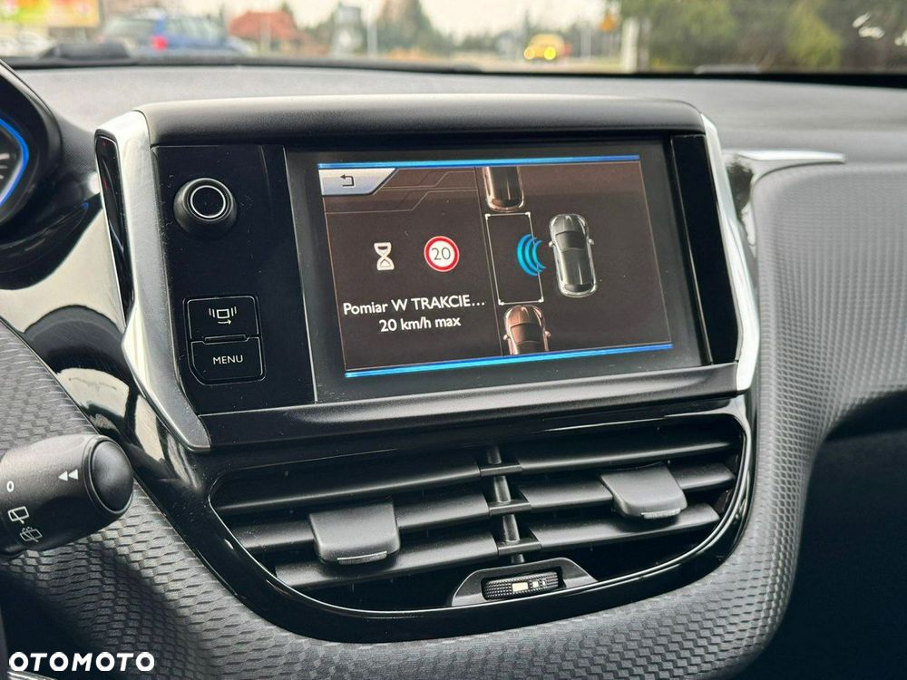 Peugeot 2008 120 VTI Allure - 24