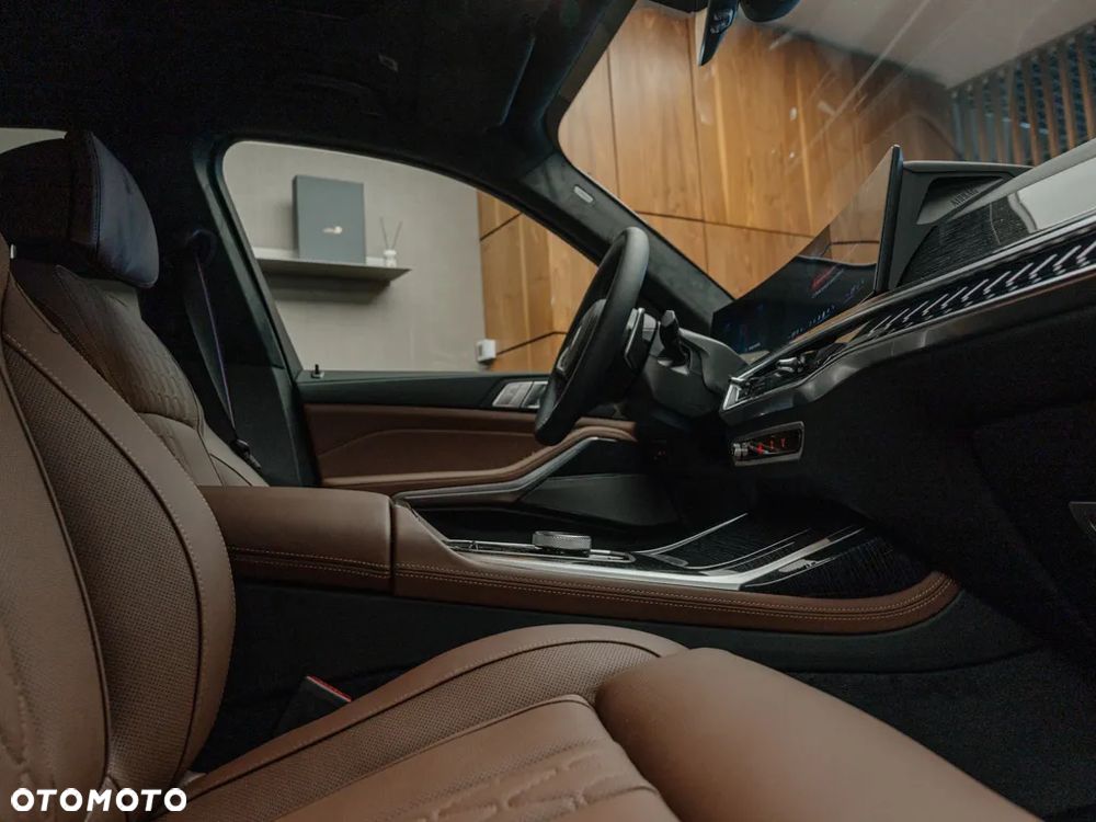BMW X7 - 9