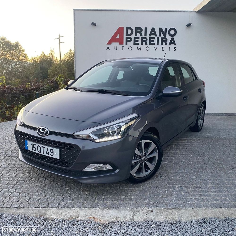 Hyundai i20 1.4 Comfort+P.Look+JLL16 AT - 1