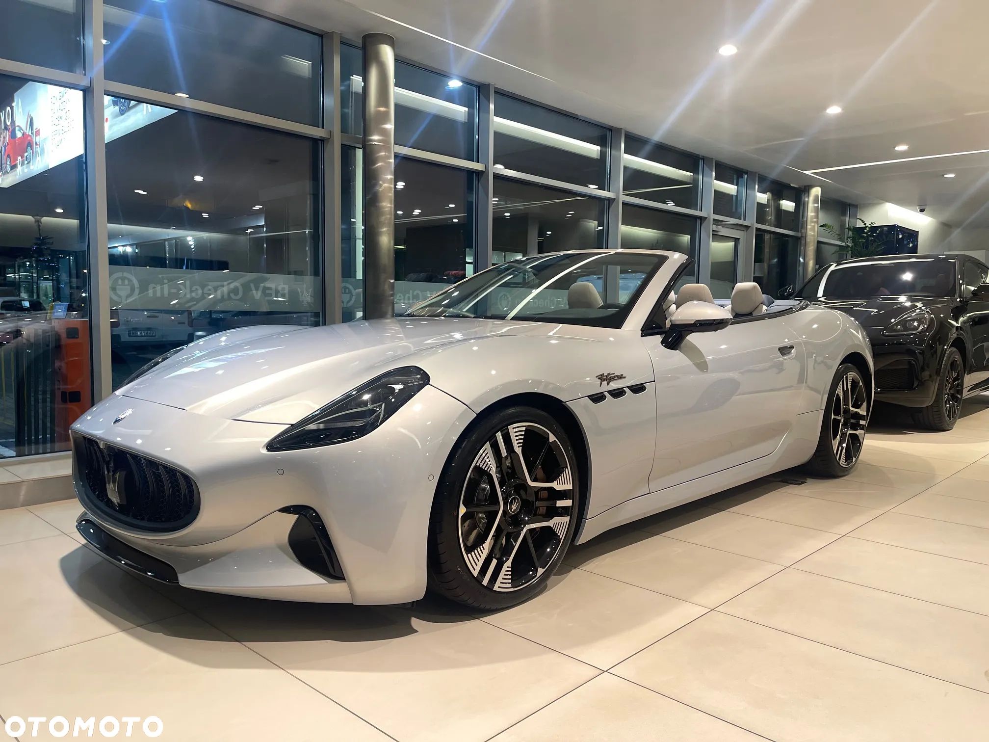 Maserati GranCabrio - 1