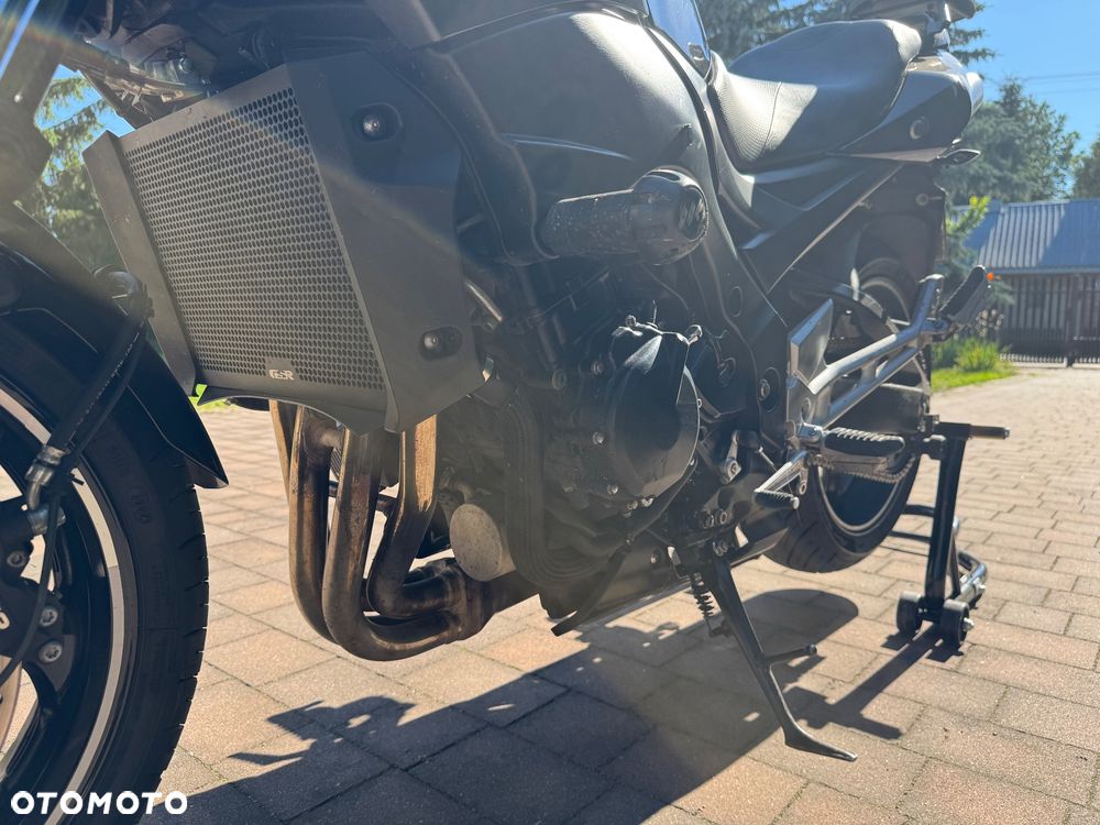 Suzuki GSR - 20
