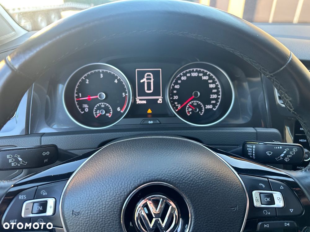 Volkswagen Golf 1.6 TDI BMT Comfortline - 16