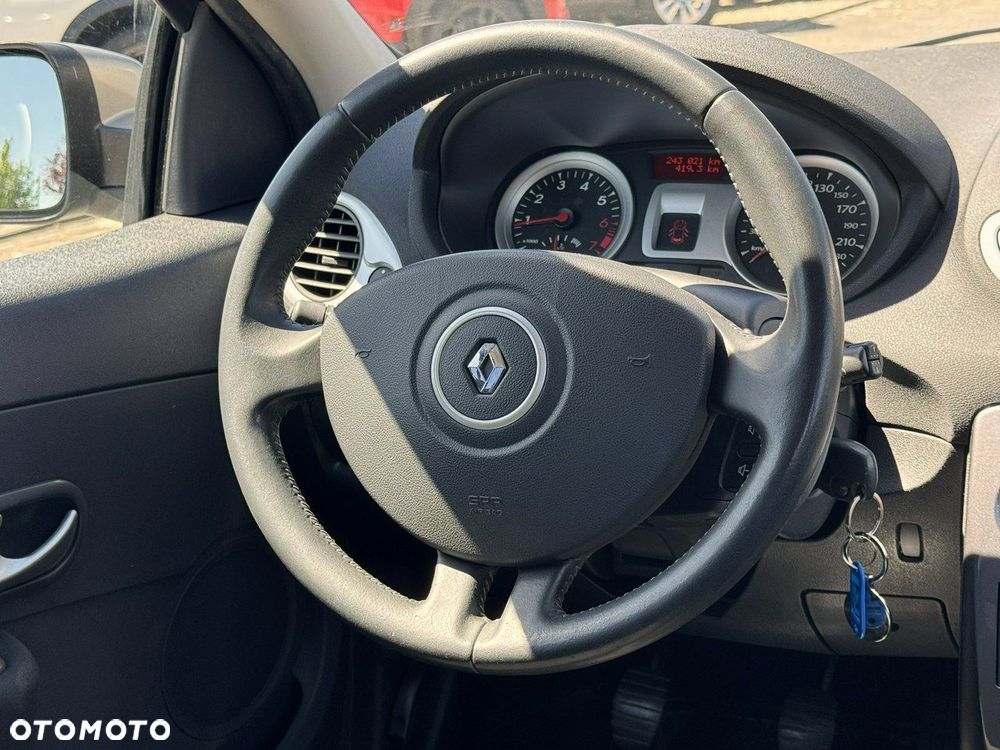 Renault Clio - 20