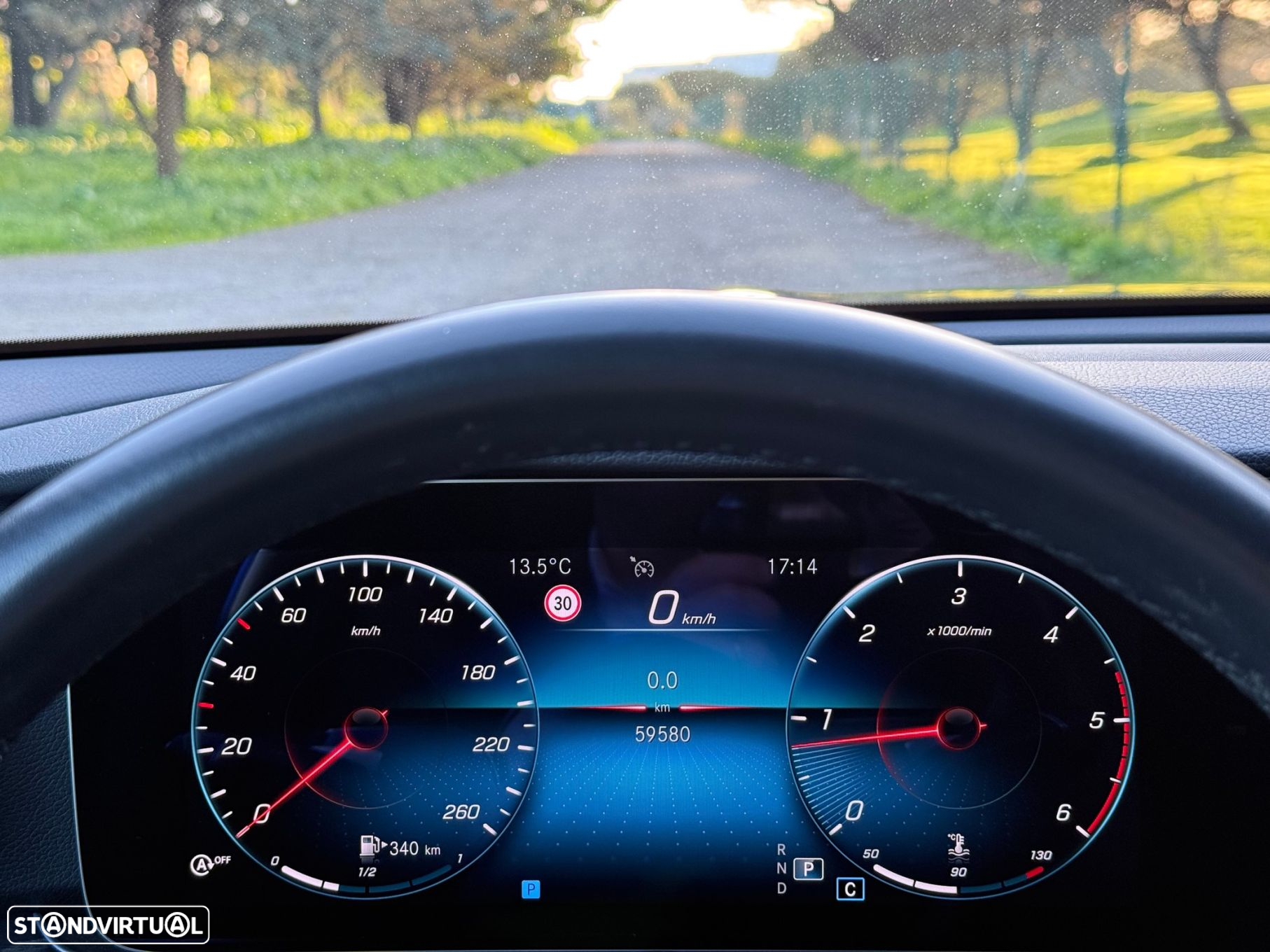 Mercedes-Benz E 220 d Avantgarde - 49