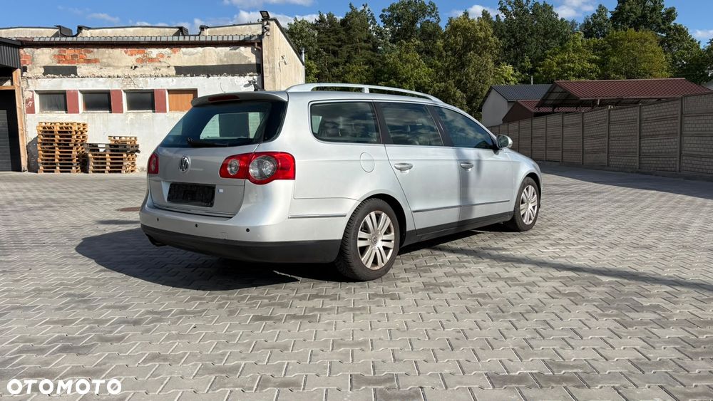 Volkswagen Passat 2.0 TDI DPF Highline - 4
