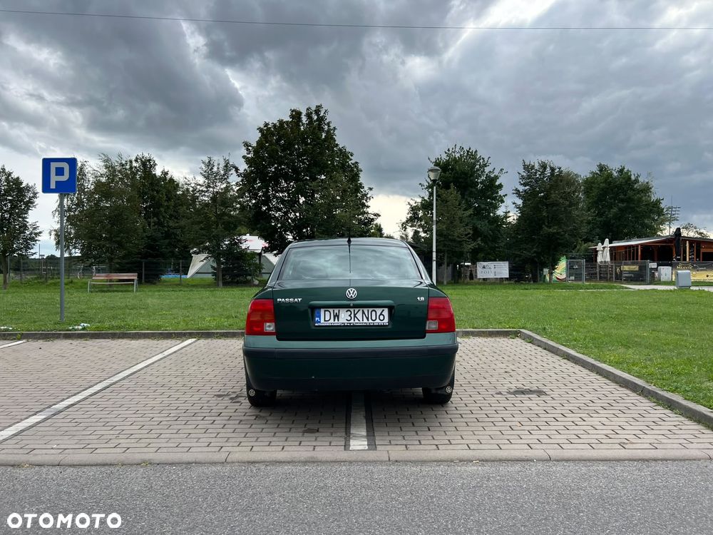 Volkswagen Passat - 9