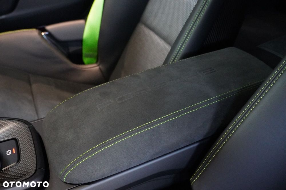 Porsche 911 GT3 RS - 21