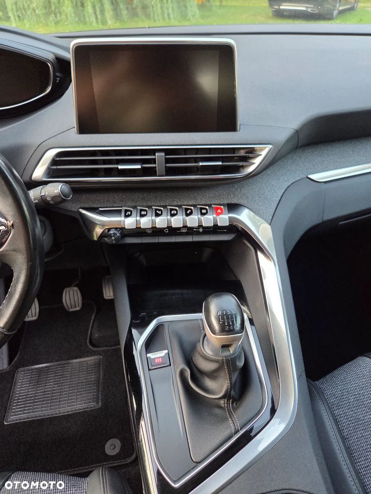 Peugeot 3008 1.5 BlueHDi Allure S&S - 26