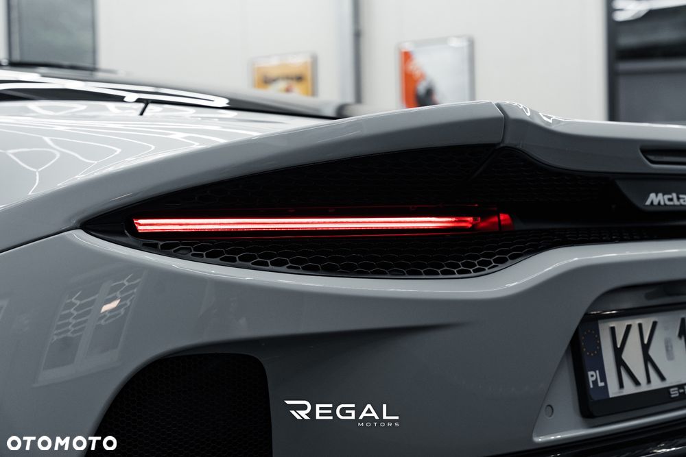 McLaren GT Standard - 35