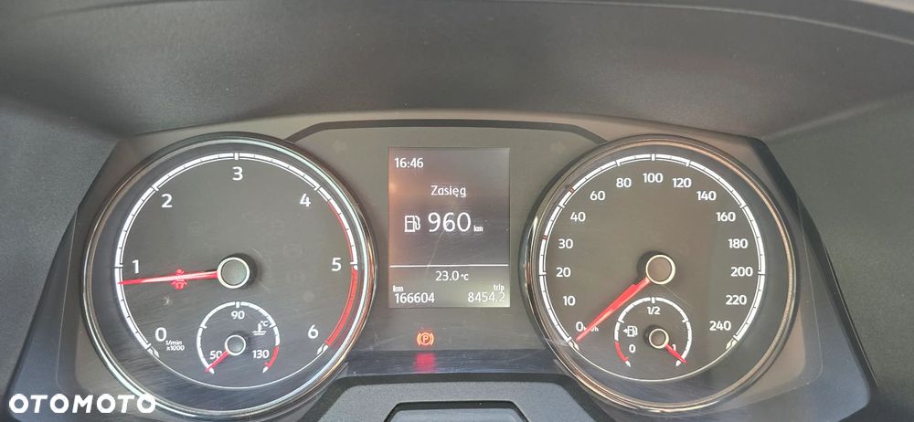 Volkswagen Transporter L2H1 Plus Trendline - 12