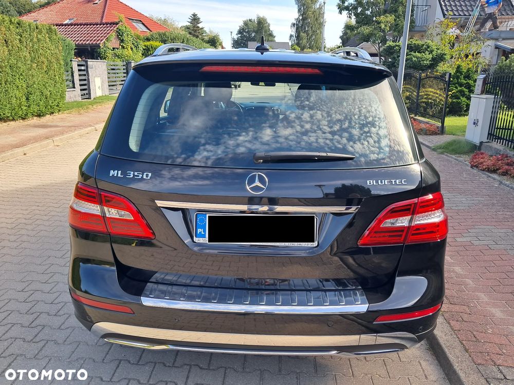 Mercedes-Benz ML 350 BlueTec 4-Matic - 4